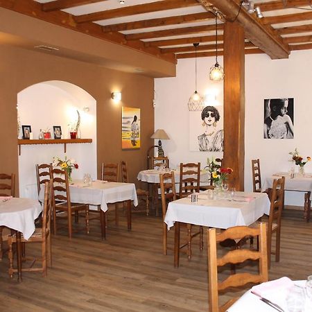 Hotel Restaurant Le Saint Clement Buitenkant foto