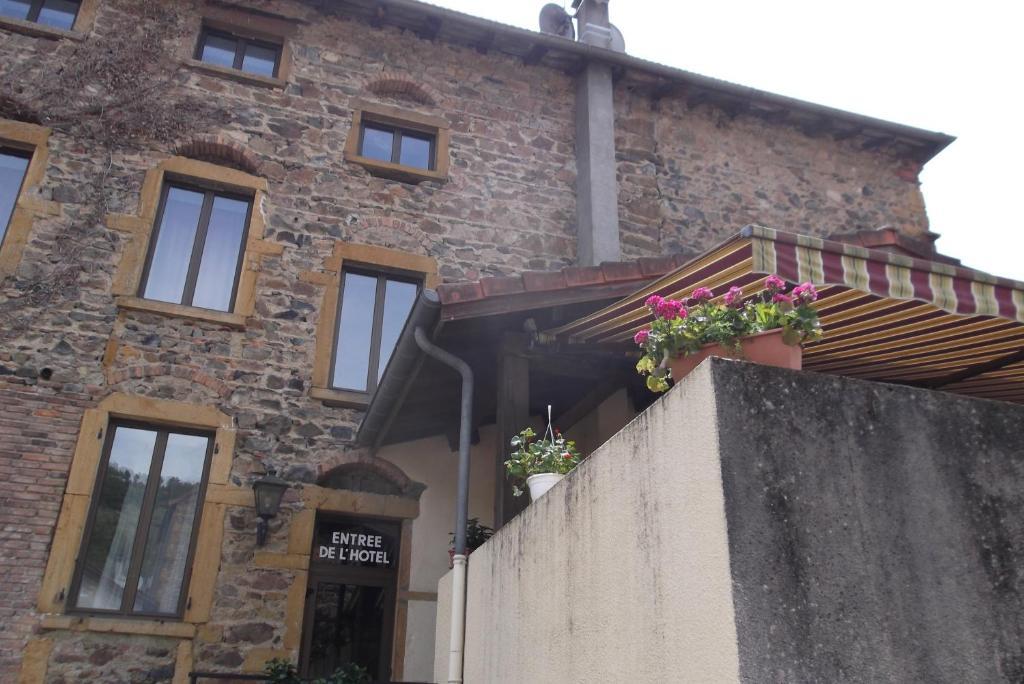 Hotel Restaurant Le Saint Clement Buitenkant foto